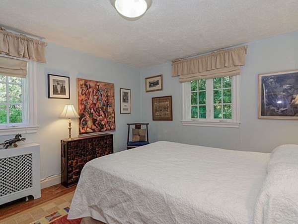 416 Clinton Road Brookline, MA 02445 - Photo 21 of 30 Gallery Image 21