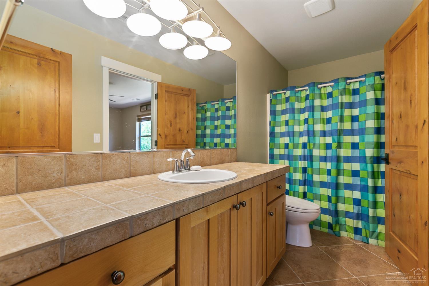 61950 Fall Creek Loop Bend, OR 97702 - Photo 17 of 25 Gallery Image 17