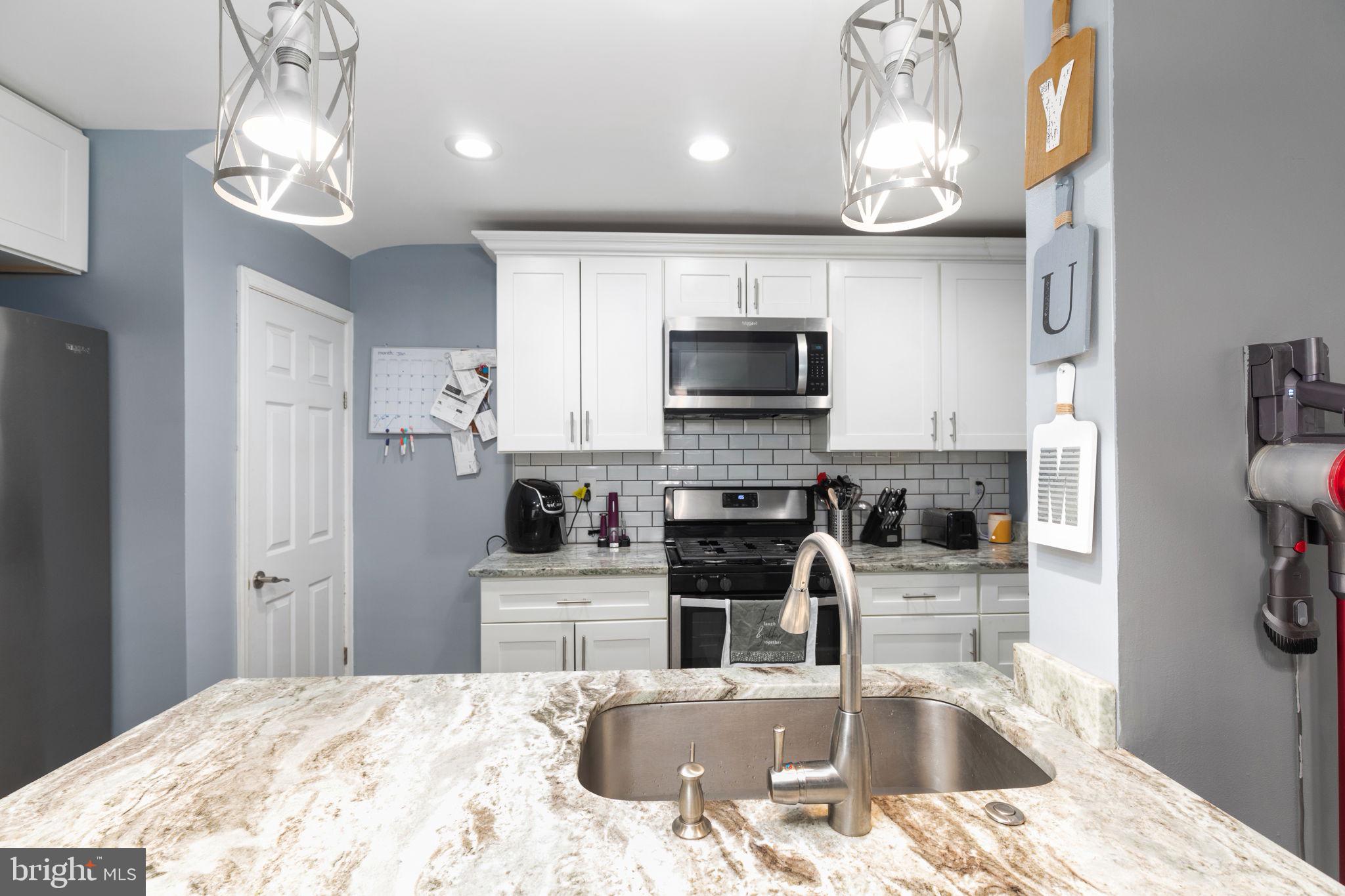 1937 Inverton Road Baltimore, MD 21222 - Photo 8 of 27