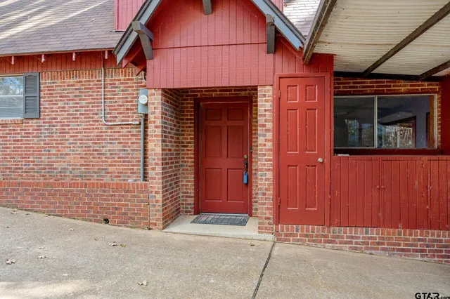 a view of entrance gate of the house