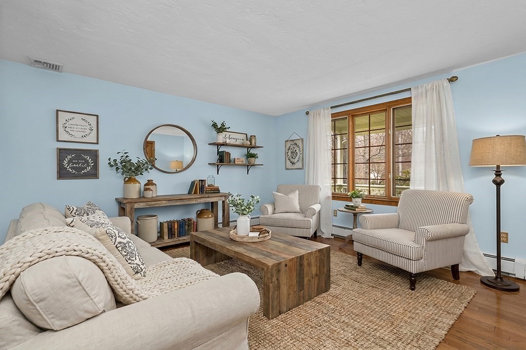 7 Neck Hill Road Mendon, MA 01756 - Photo 5 of 42