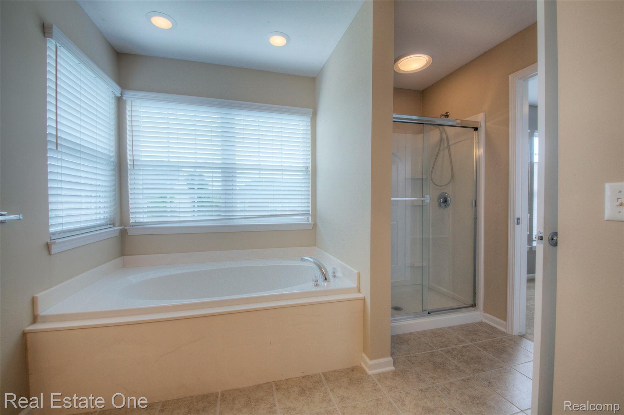 4293 Merriman Loop Howell, MI 48843 - Photo 26 of 34 930A0680_1_2.jpg