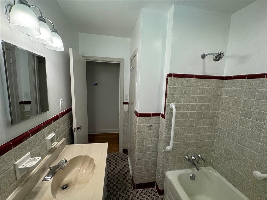 564 Wimbledon Road Northeast Atlanta, GA 30324 - Photo 13 of 21