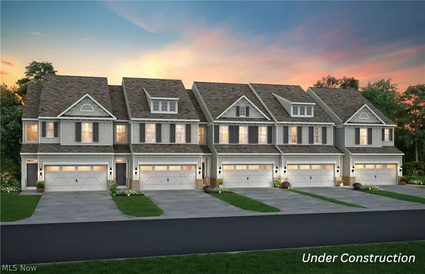 $435,000 | 945-3 Memory Lane, Aurora, OH 44202