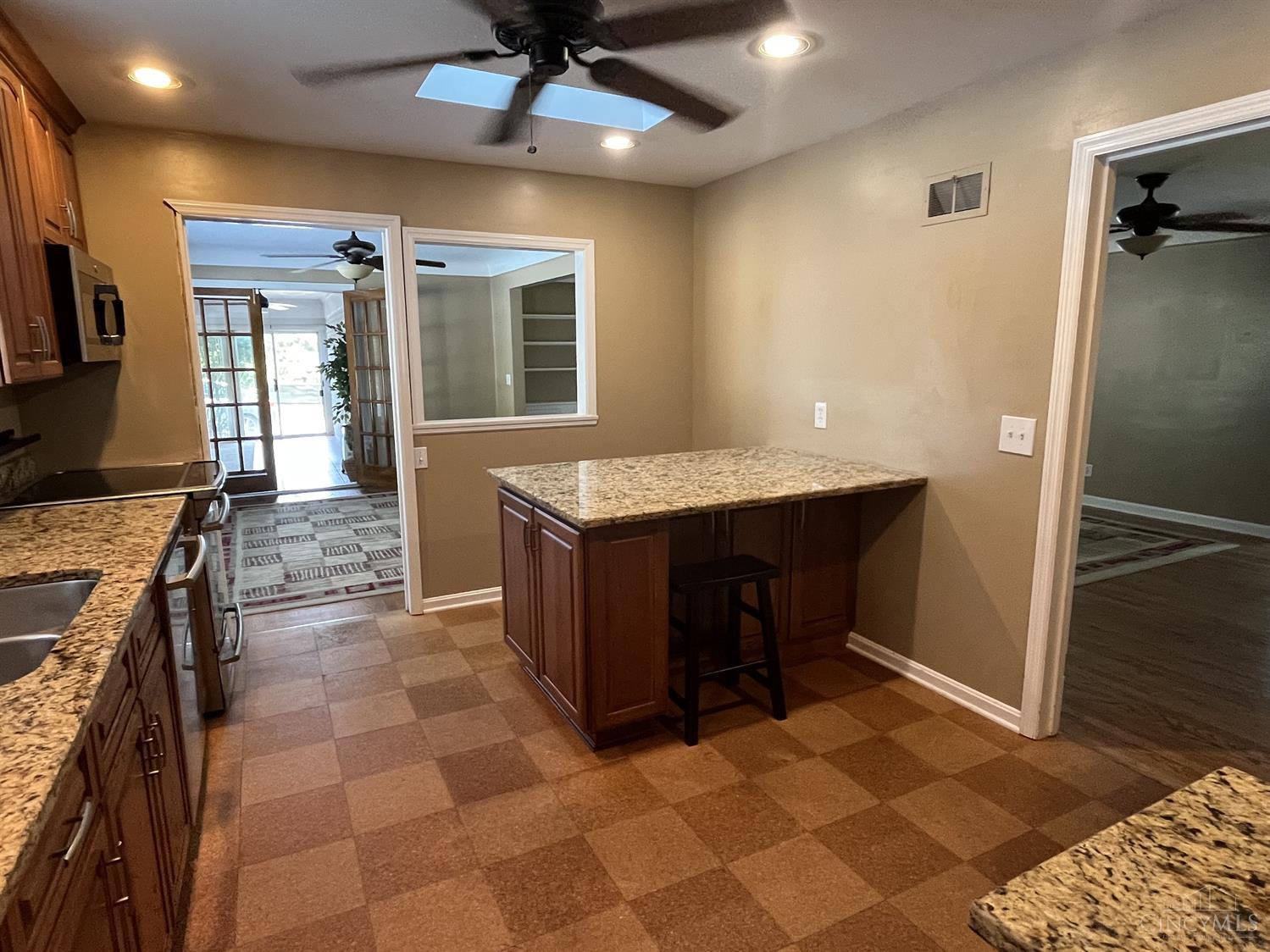 1062 Neeb Road Cincinnati, OH 45233 - Photo 21 of 42 Gallery Image 21