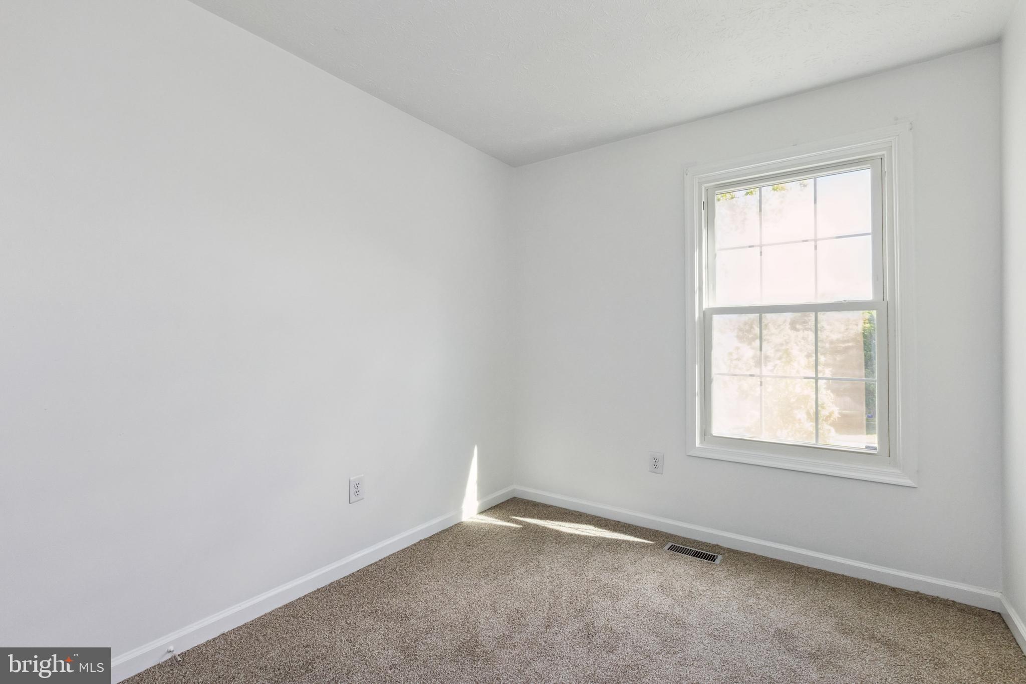 9547 Kings Grant Road Laurel, MD 20723 - Photo 12 of 30 Gallery Image 12