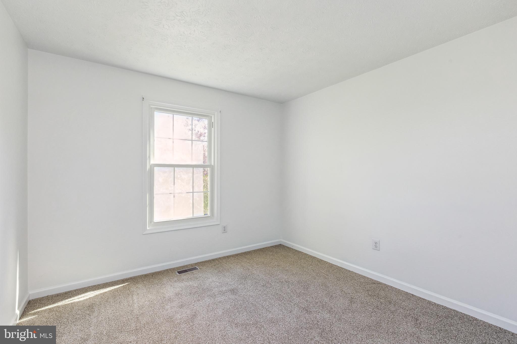 9547 Kings Grant Road Laurel, MD 20723 - Photo 16 of 30 Gallery Image 16