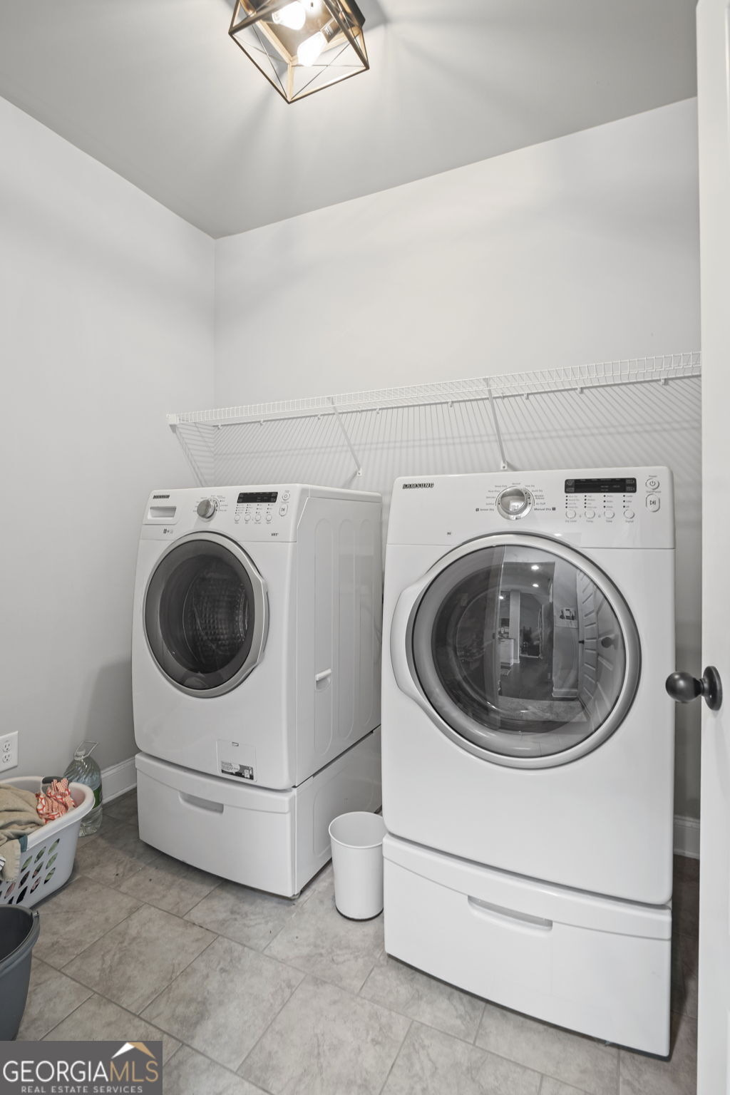 150 Duck Drive Senoia, GA 30276 - Photo 24 of 73 a utility room with dryer and washer