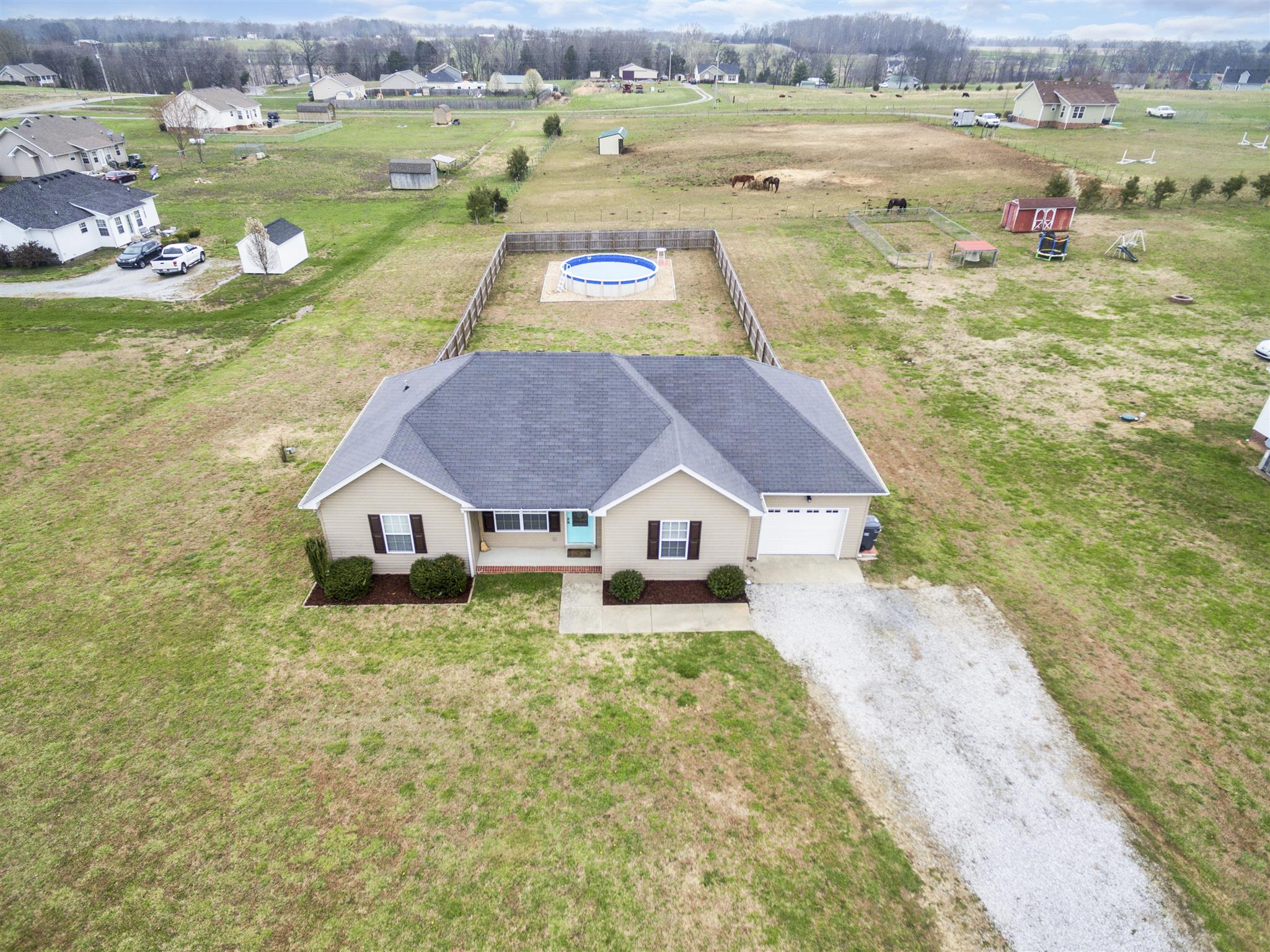244 Old Martin Chapel Road Portland, TN 37148 - Photo 2 of 26