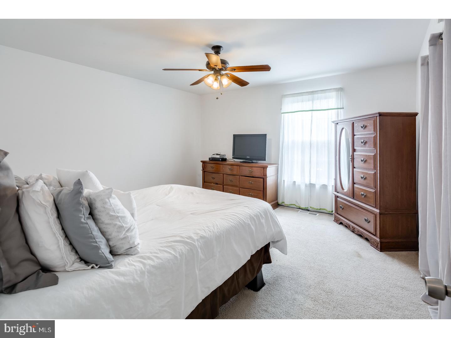 232 Wickley Road Philadelphia, PA 19154 - Photo 12 of 25