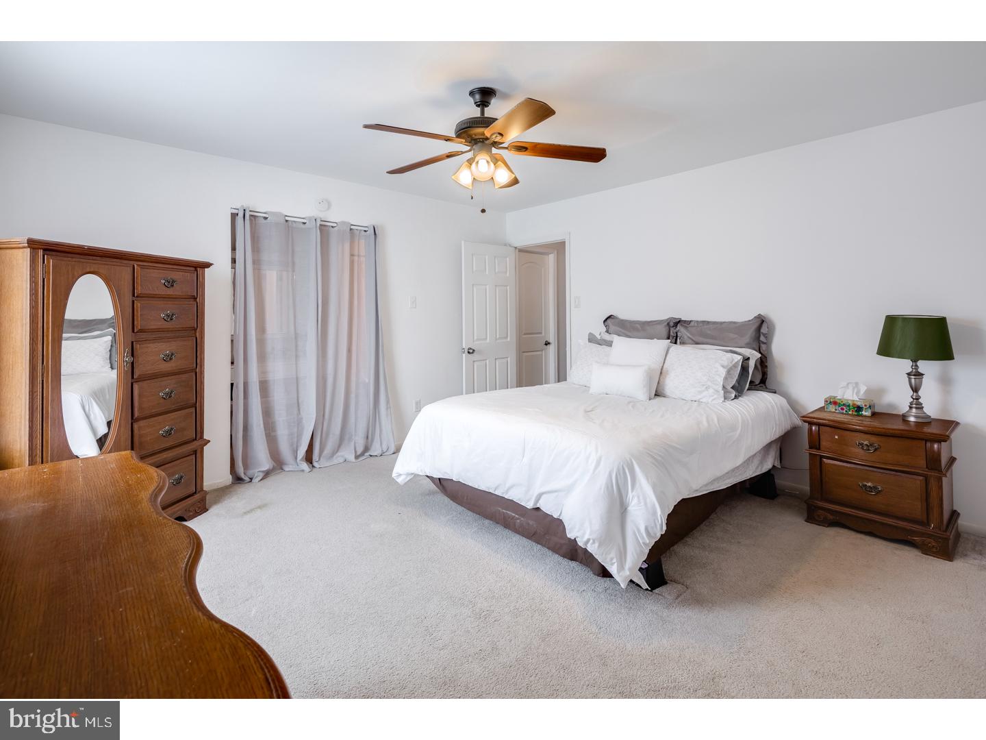 232 Wickley Road Philadelphia, PA 19154 - Photo 13 of 25