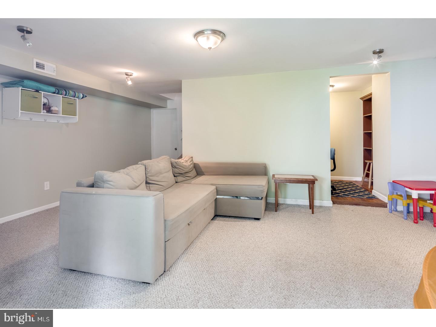 232 Wickley Road Philadelphia, PA 19154 - Photo 20 of 25