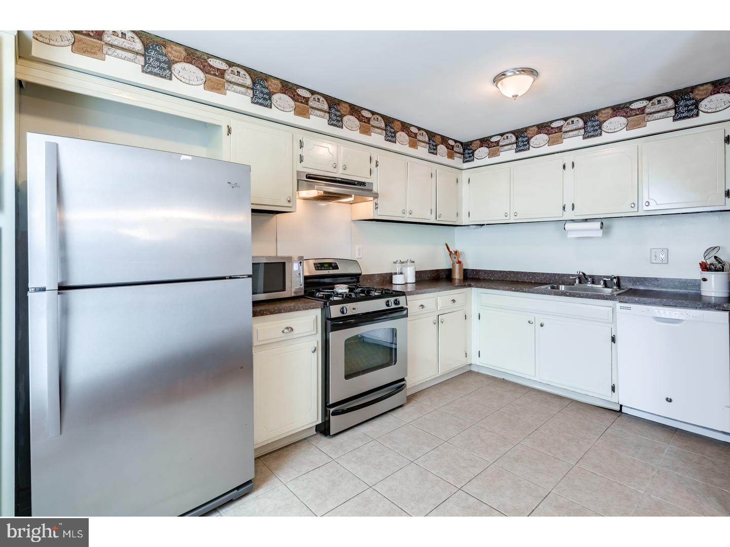 232 Wickley Road Philadelphia, PA 19154 - Photo 10 of 25