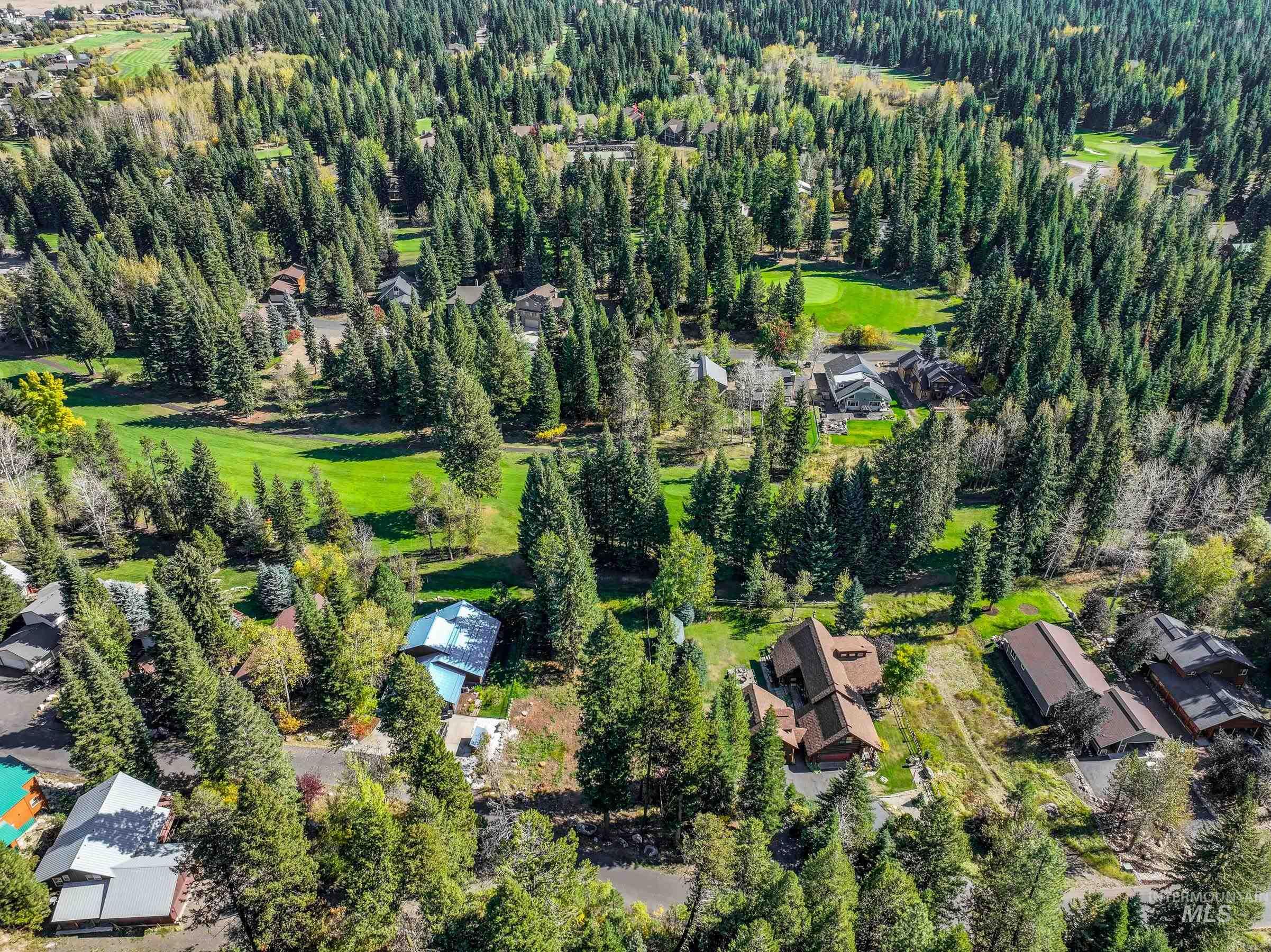 1365 Divot Lane McCall, ID 83638 - Photo 21 of 34 Aerial view of a golf club