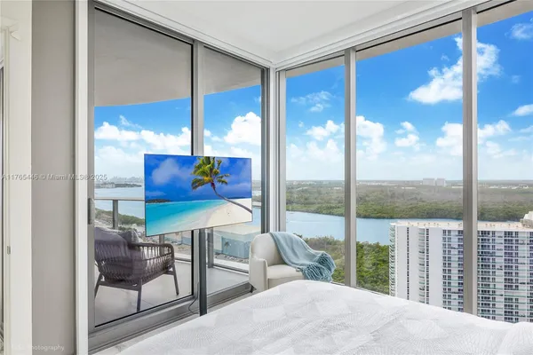 $37,000 | 15701 Collins Avenue, Unit 2405, Sunny Isles Beach, FL 33160