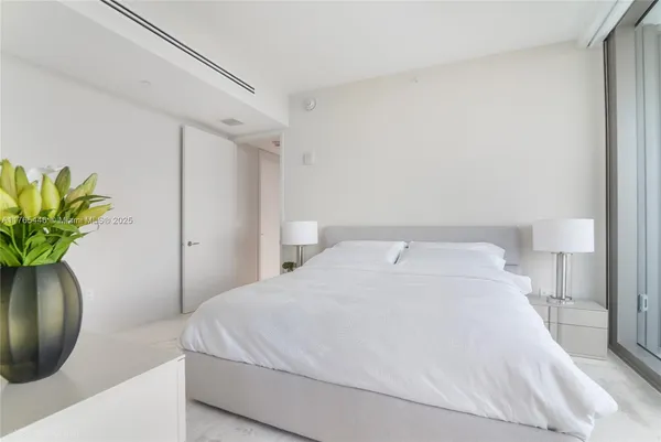 $37,000 | 15701 Collins Avenue, Unit 2405, Sunny Isles Beach, FL 33160
