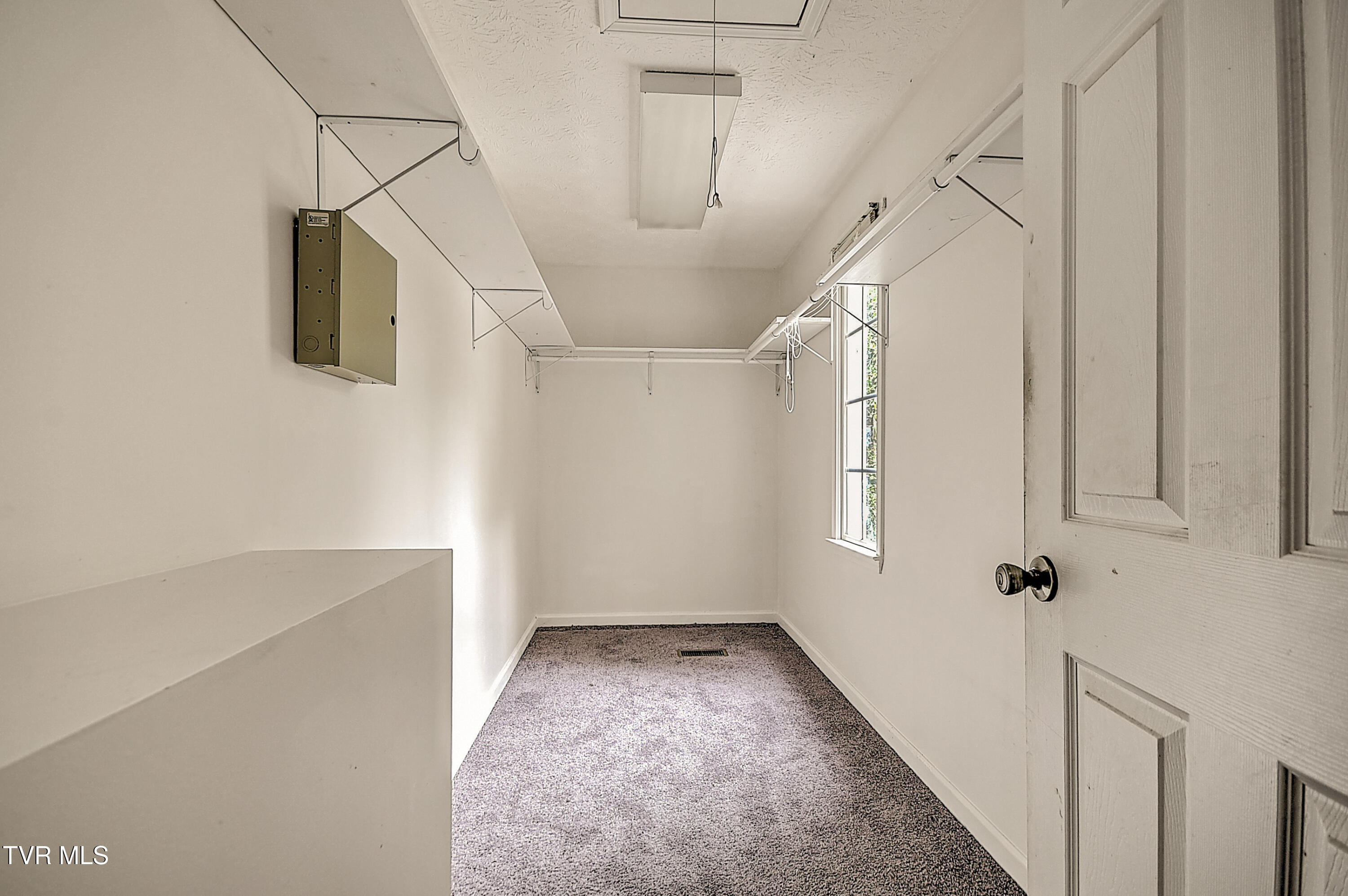 1711 Granby Road Kingsport, TN 37660 - Photo 16 of 30 1171 Granby AP-20