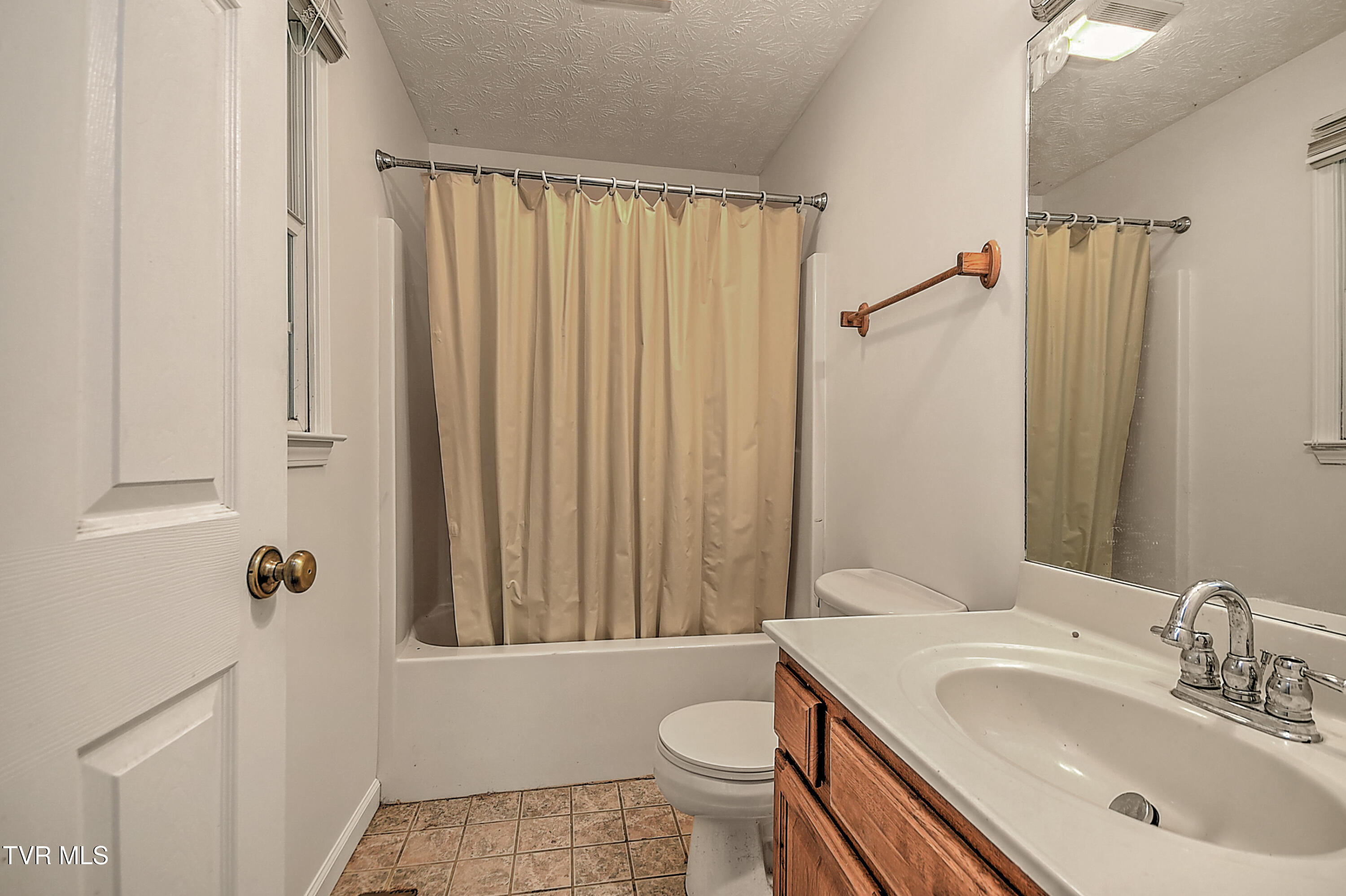 1711 Granby Road Kingsport, TN 37660 - Photo 19 of 30 1171 Granby AP-23