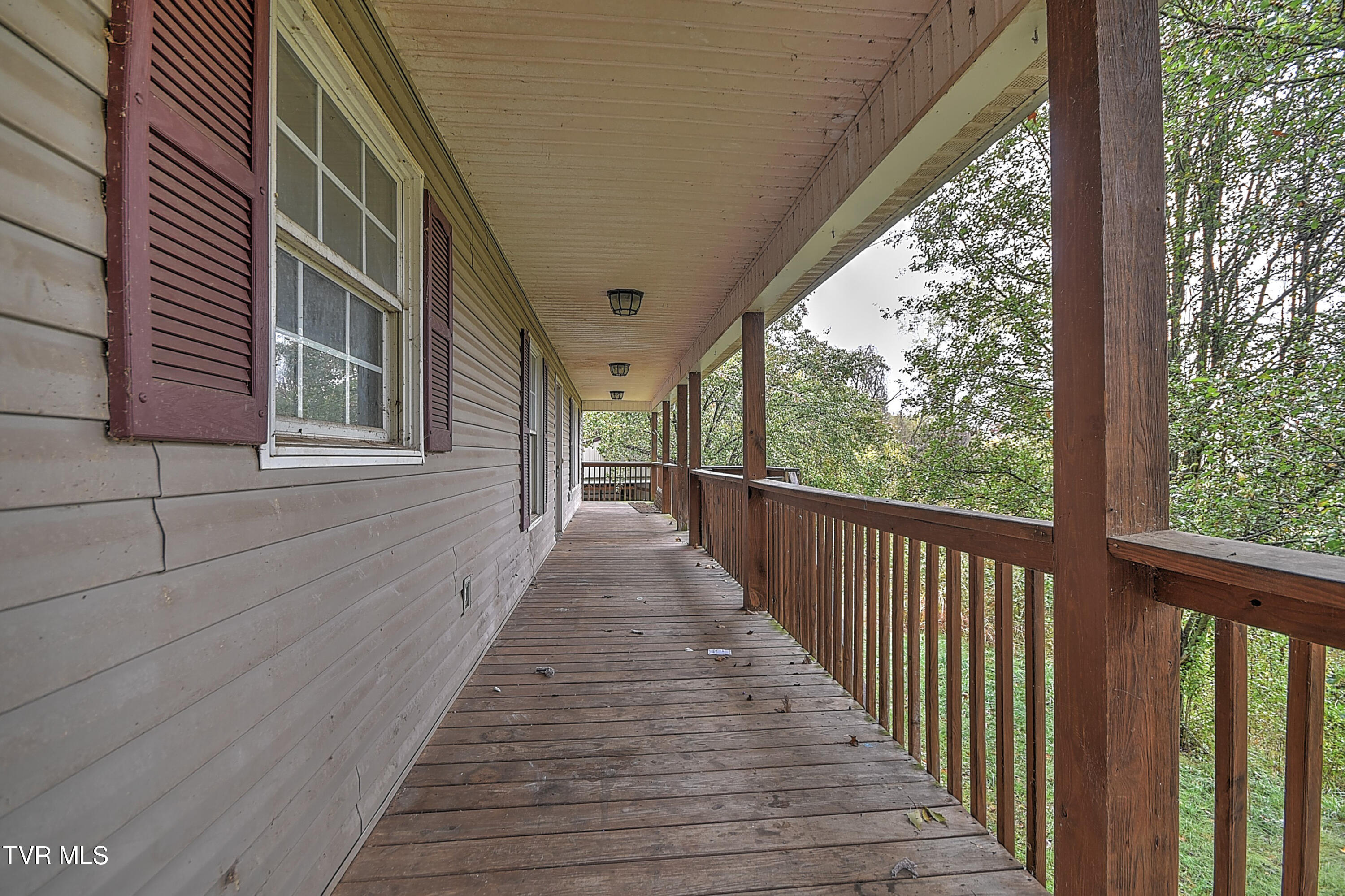 1711 Granby Road Kingsport, TN 37660 - Photo 2 of 30 1171 Granby AP-5