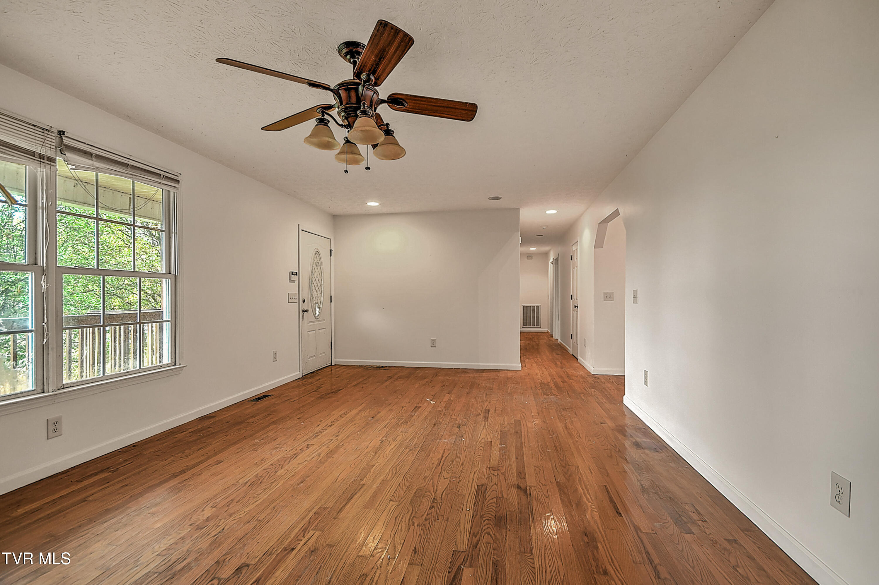 1711 Granby Road Kingsport, TN 37660 - Photo 6 of 30 1171 Granby AP-8