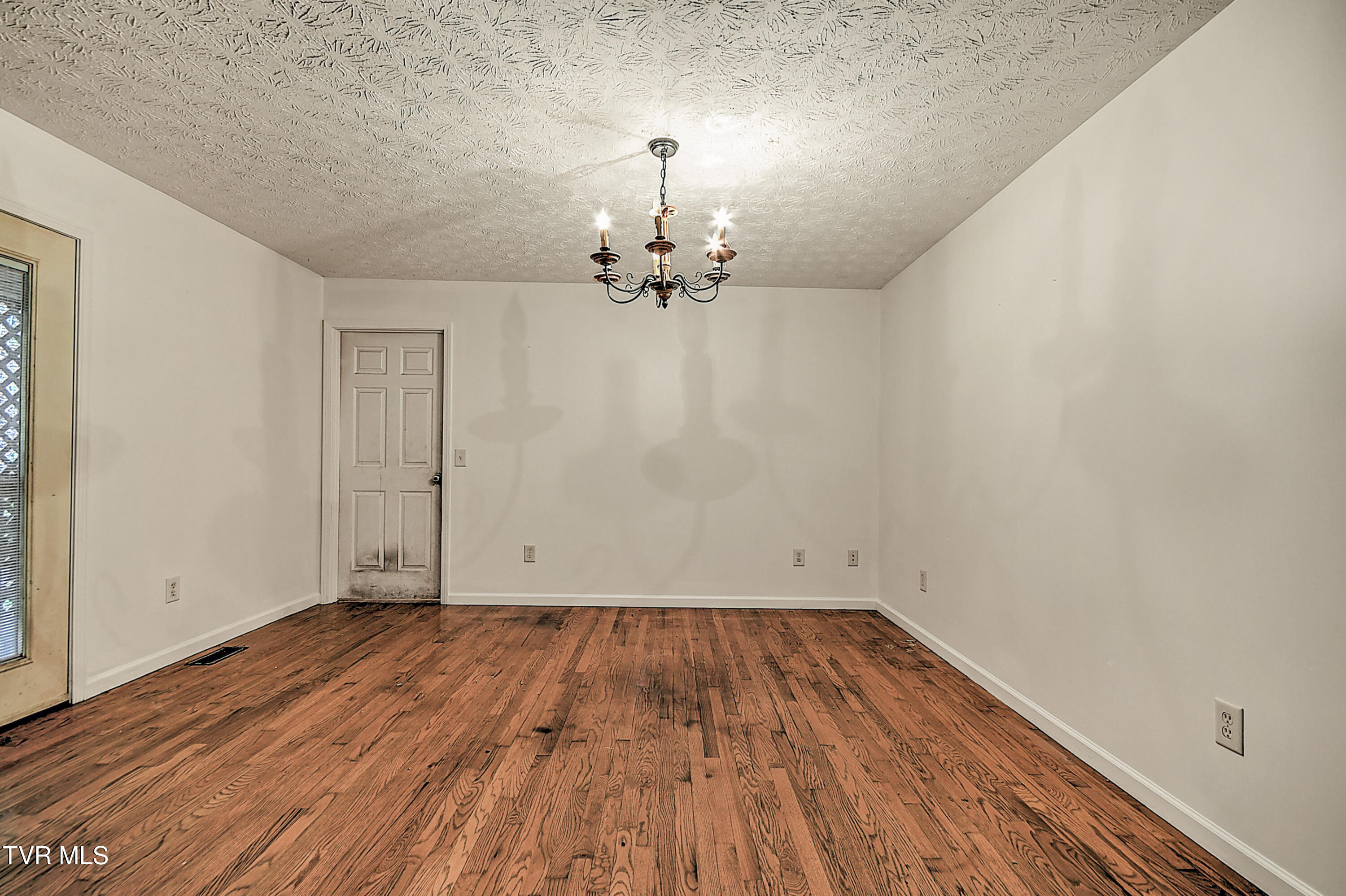 1711 Granby Road Kingsport, TN 37660 - Photo 8 of 30 1171 Granby AP-10