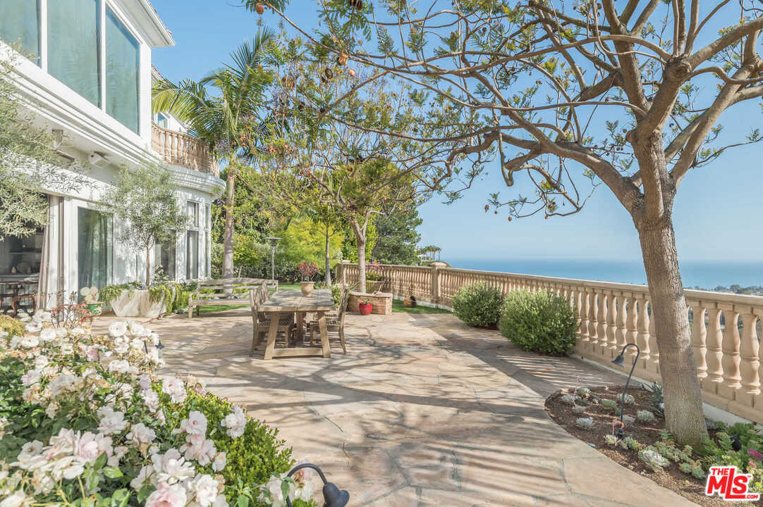 16300 Shadow Mountain Drive Pacific Palisades, CA 90272 - Photo 1 of 40