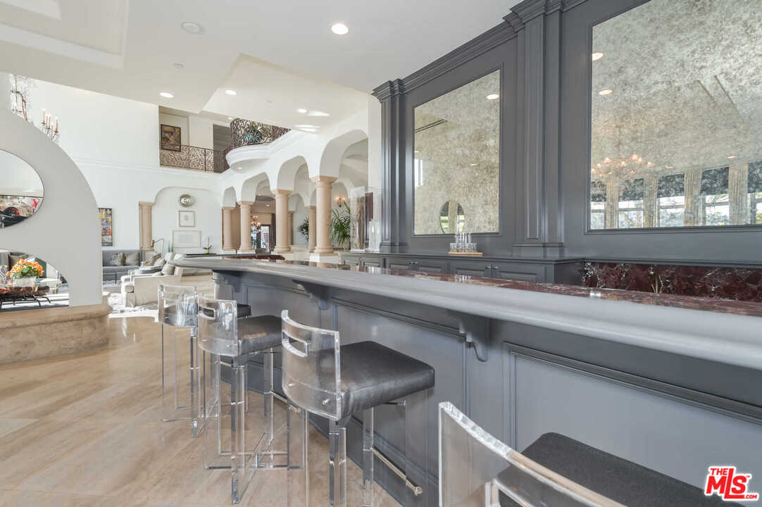 16300 Shadow Mountain Drive Pacific Palisades, CA 90272 - Photo 16 of 40