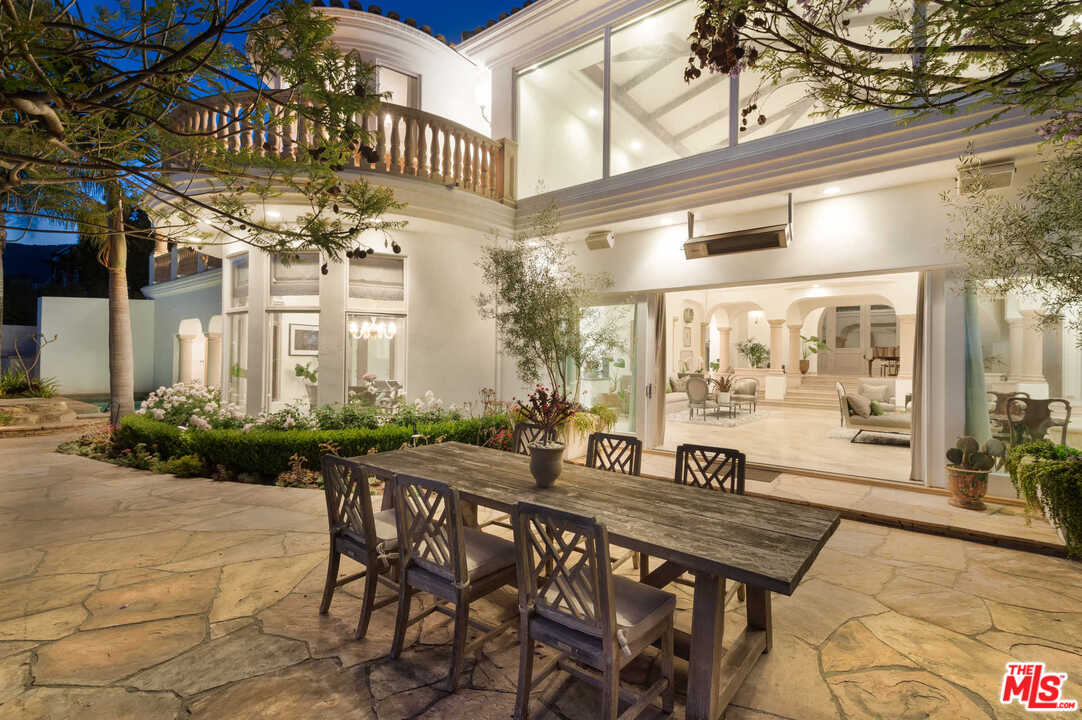 16300 Shadow Mountain Drive Pacific Palisades, CA 90272 - Photo 31 of 40