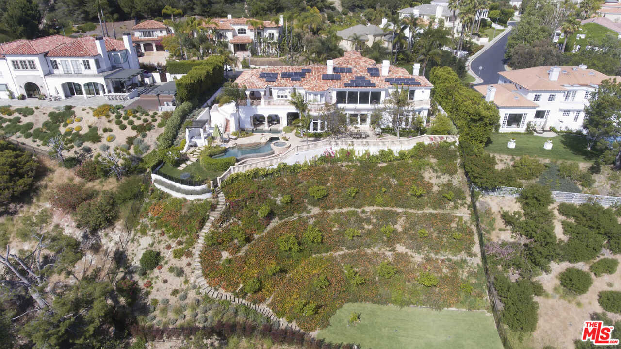 16300 Shadow Mountain Drive Pacific Palisades, CA 90272 - Photo 39 of 40