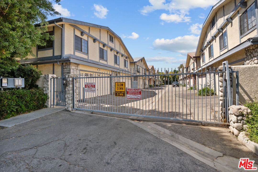 18435 Keswick Street, Unit 8 Reseda, CA 91335 - Photo 42 of 42