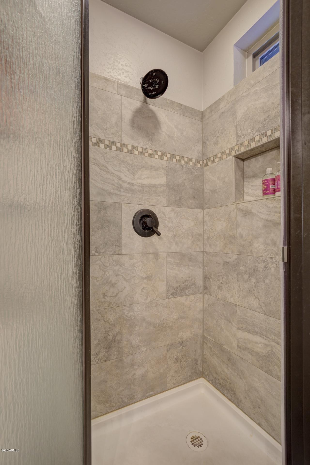 857 Verde Circle Payson, AZ 85541 - Photo 16 of 34 Master Shower