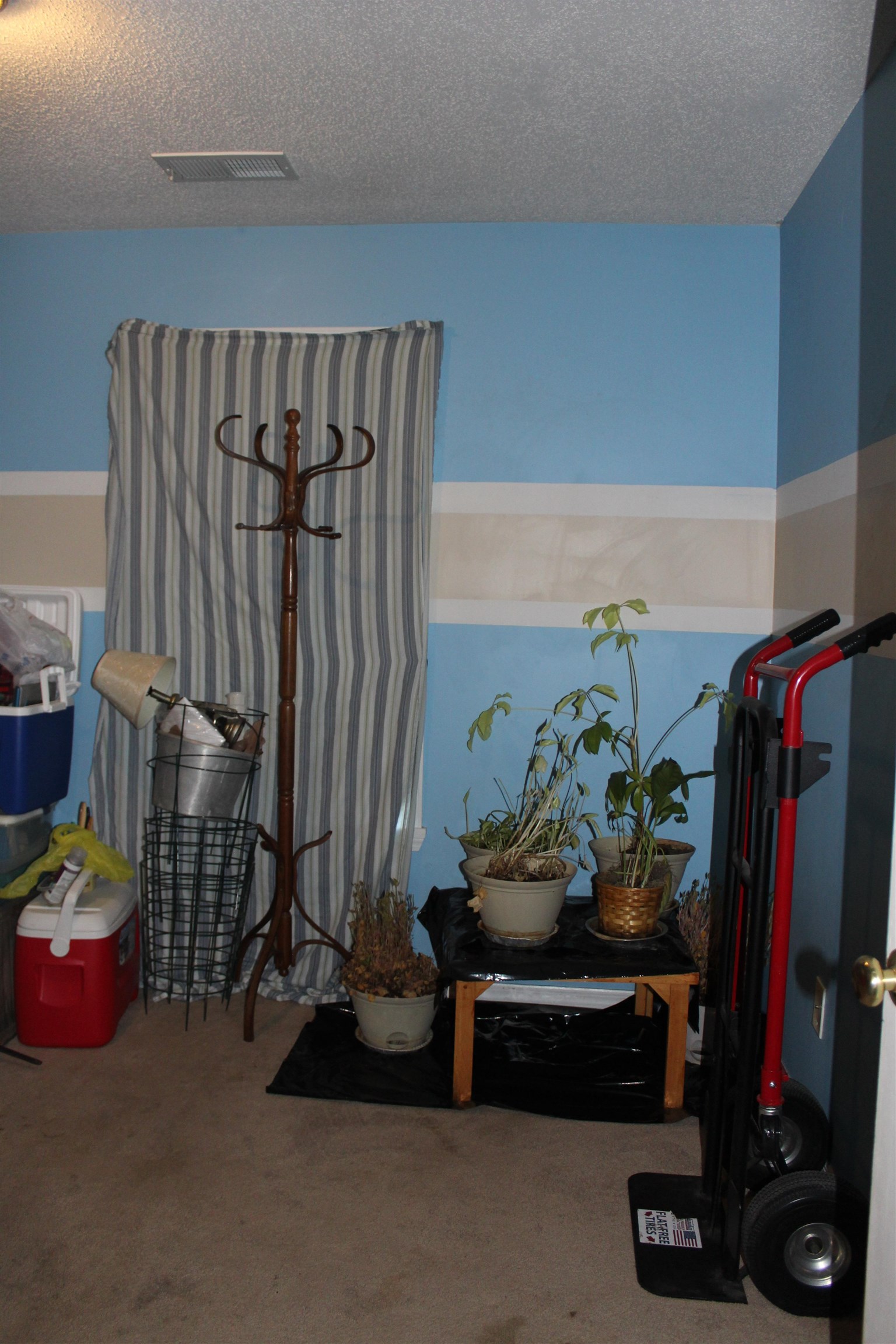 1039 Hyde Road Ripley, TN 38063 - Photo 12 of 21 a view of kids room with gym equipment