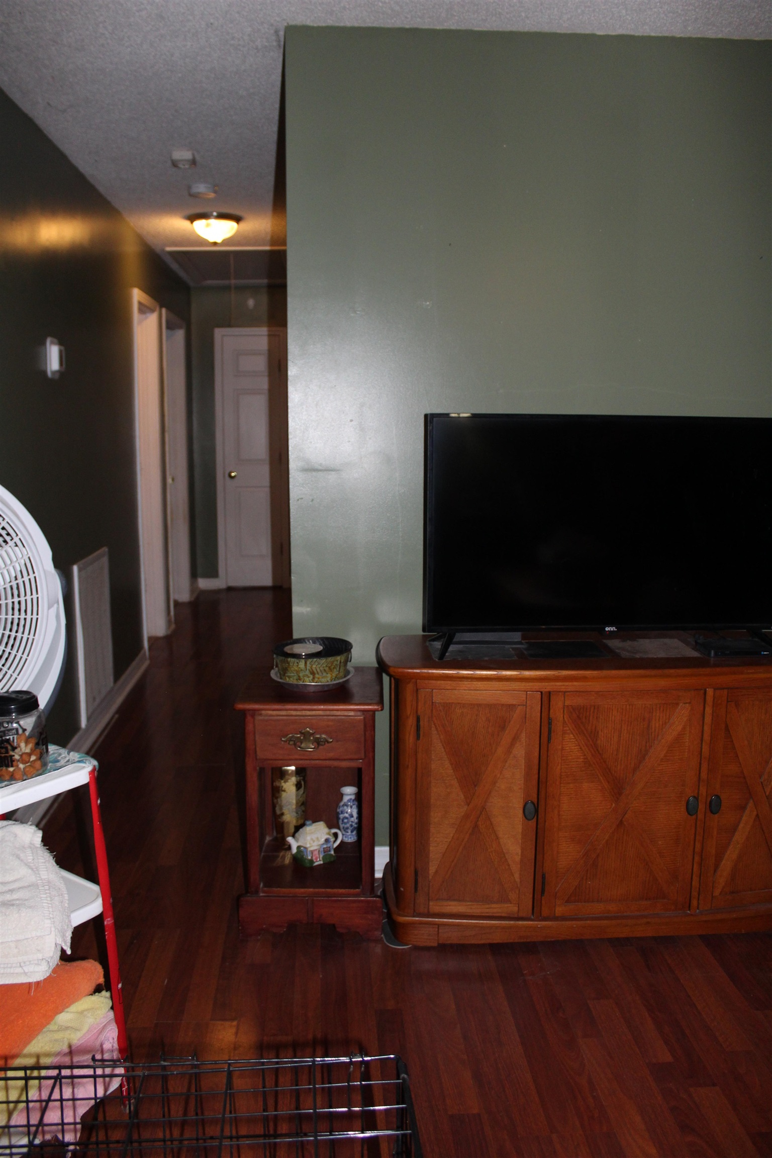1039 Hyde Road Ripley, TN 38063 - Photo 7 of 21 a living room with furniture and a flat screen tv