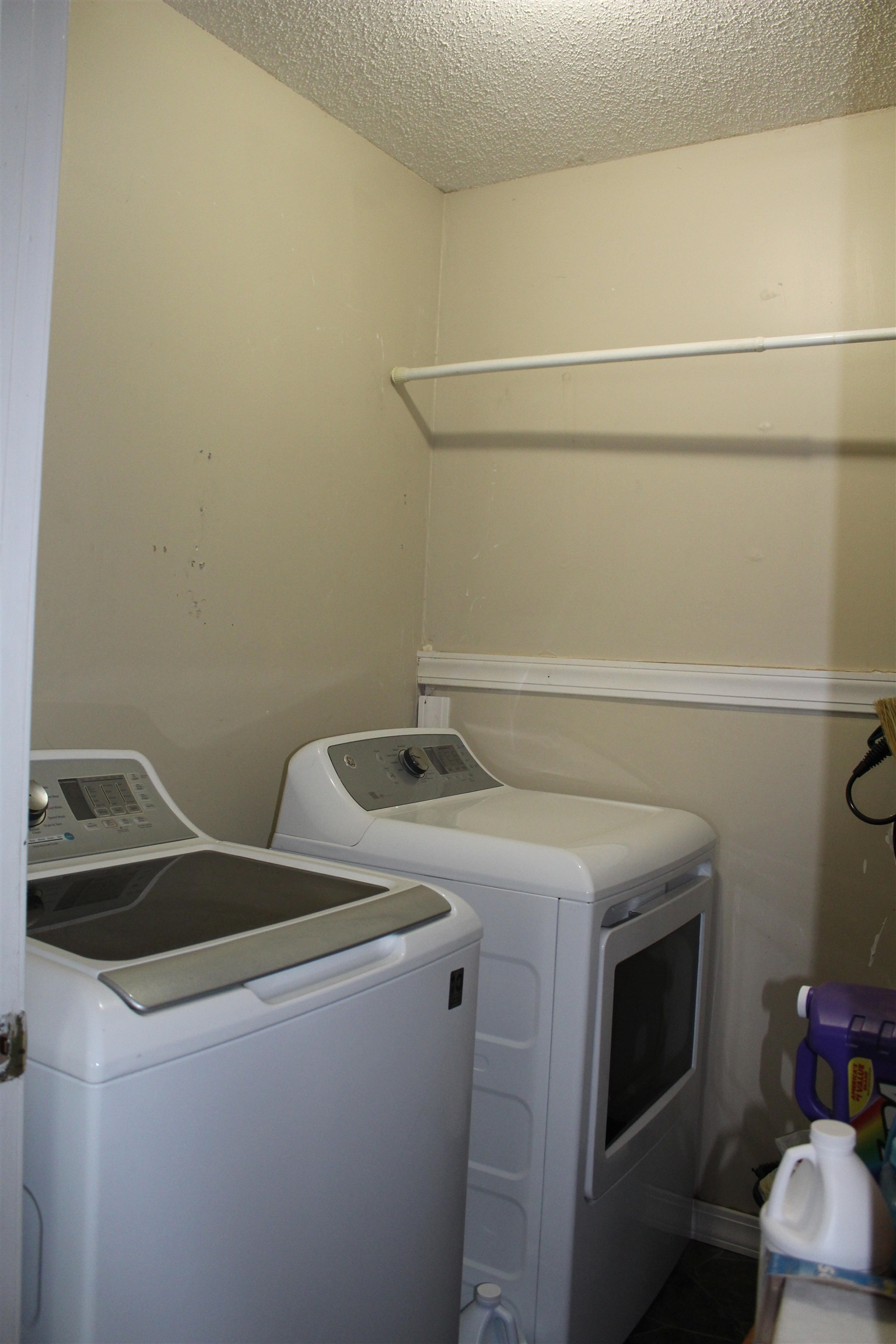 1039 Hyde Road Ripley, TN 38063 - Photo 8 of 21 a utility room with dryer and washer
