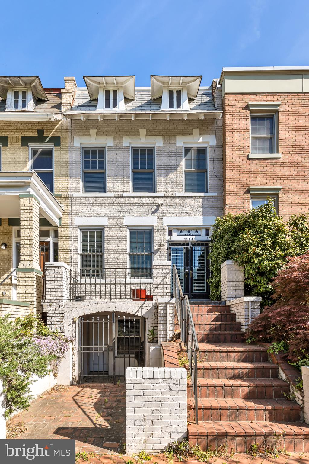 1104 D Street Southeast Washington, DC 20003 - Photo 2 of 42