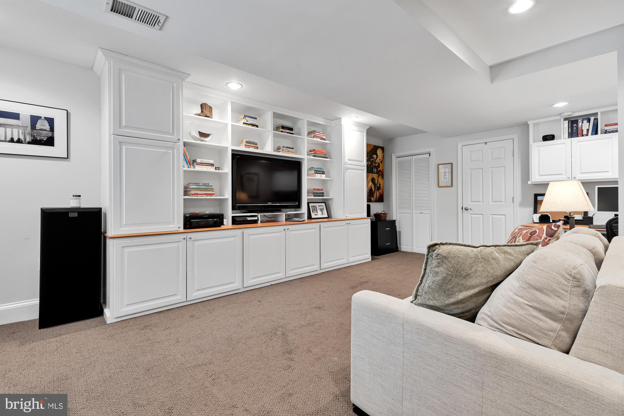 1104 D Street Southeast Washington, DC 20003 - Photo 34 of 42