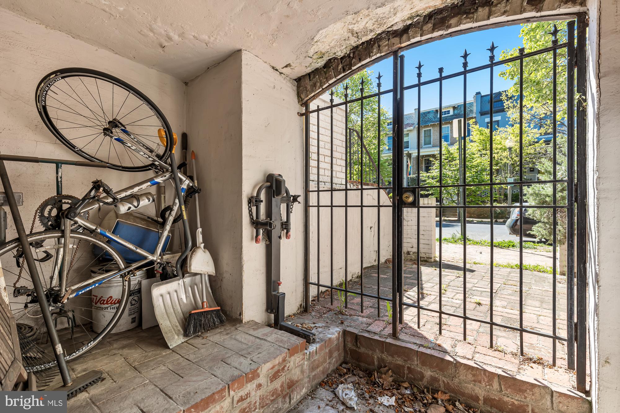 1104 D Street Southeast Washington, DC 20003 - Photo 41 of 42