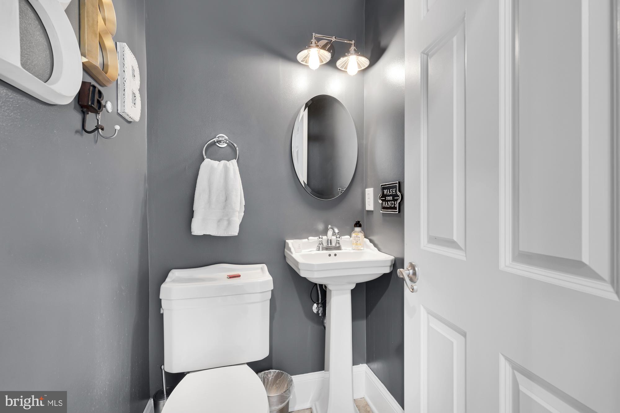 1104 D Street Southeast Washington, DC 20003 - Photo 10 of 42