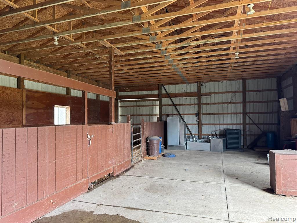 10691 County Line Road Milan, MI 48160 - Photo 8 of 28 Gallery Image 8