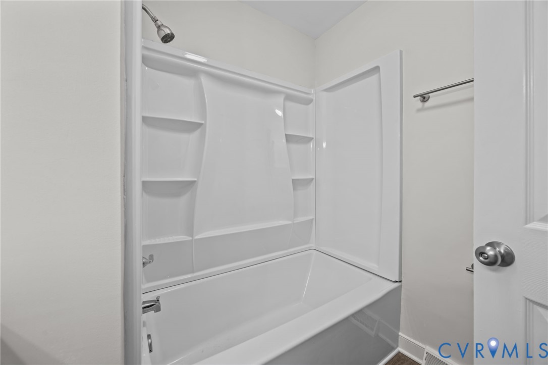 114 Huntington Road Colonial Heights, VA 23834 - Photo 18 of 40 a view of walk in closet