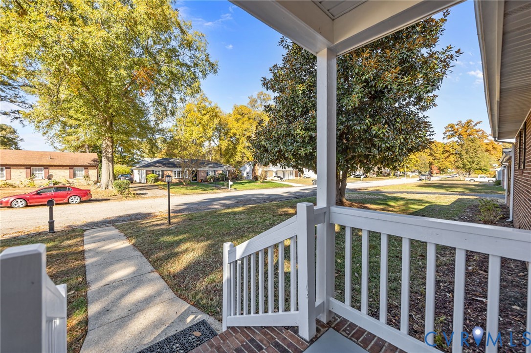 114 Huntington Road Colonial Heights, VA 23834 - Photo 25 of 40 a view of street from balcony