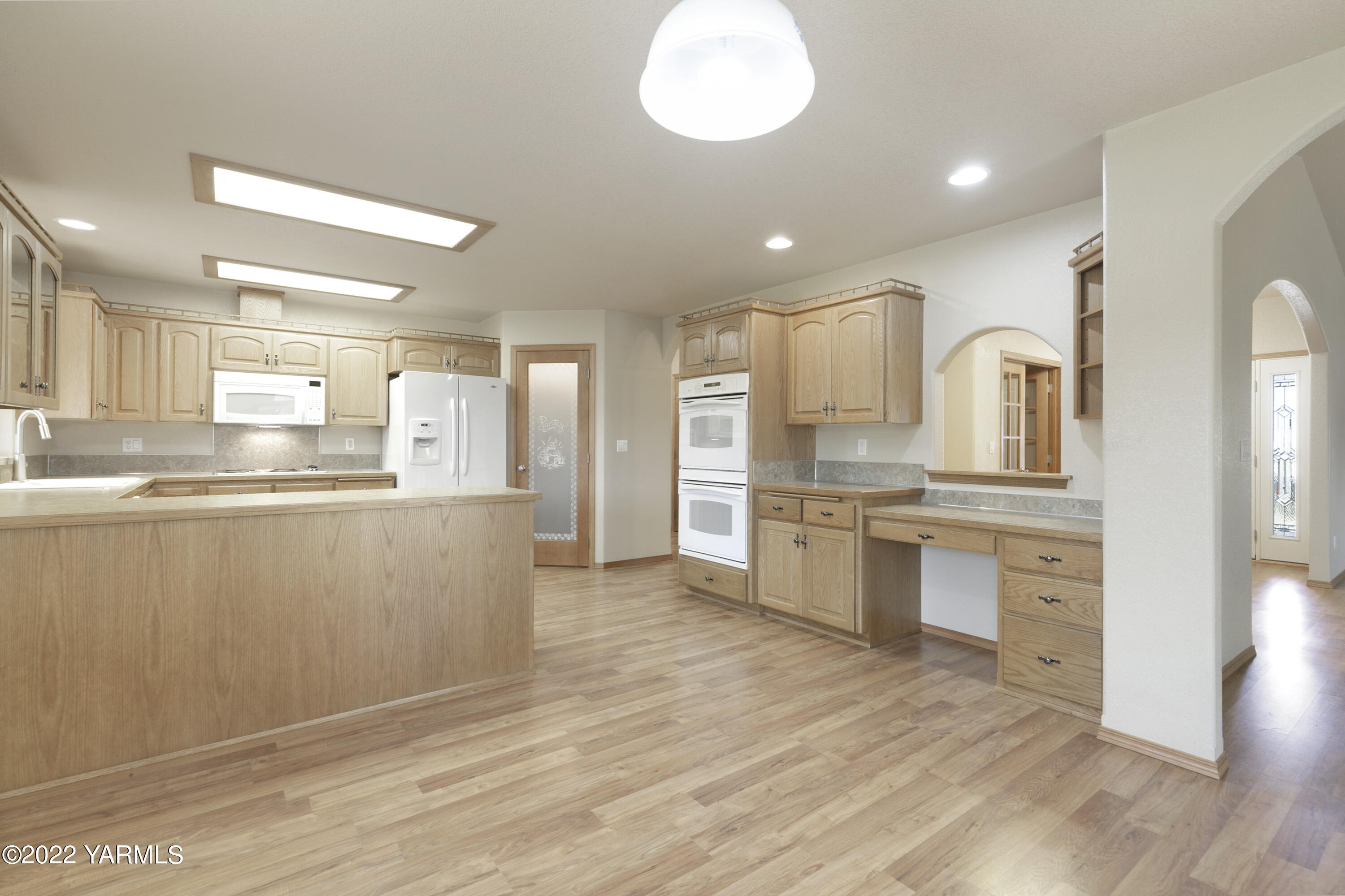 4430 Stover Road Sunnyside, WA 98944 - Photo 13 of 21 Dining into Kitchen