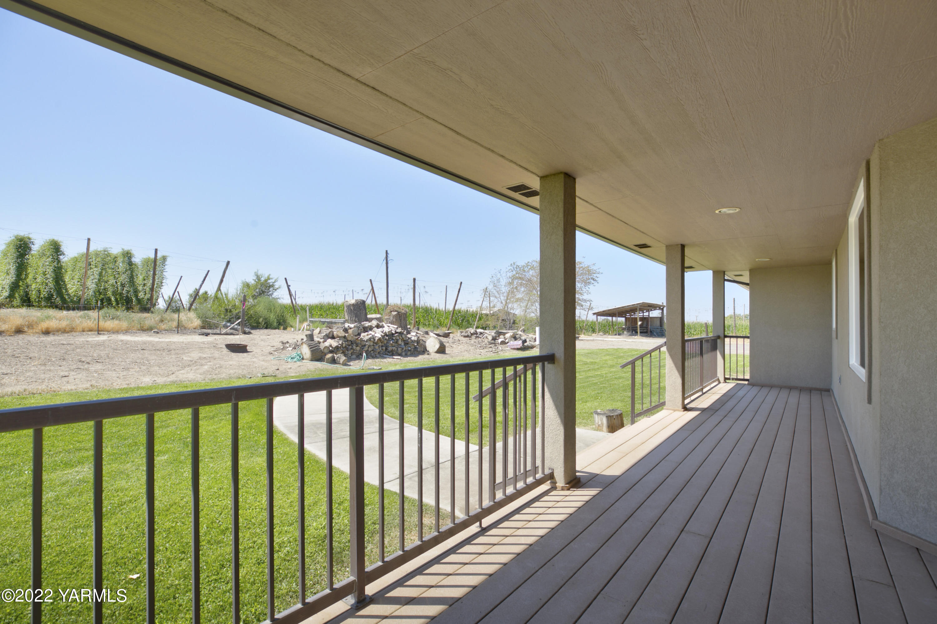 4430 Stover Road Sunnyside, WA 98944 - Photo 14 of 21 Front Covered Porch
