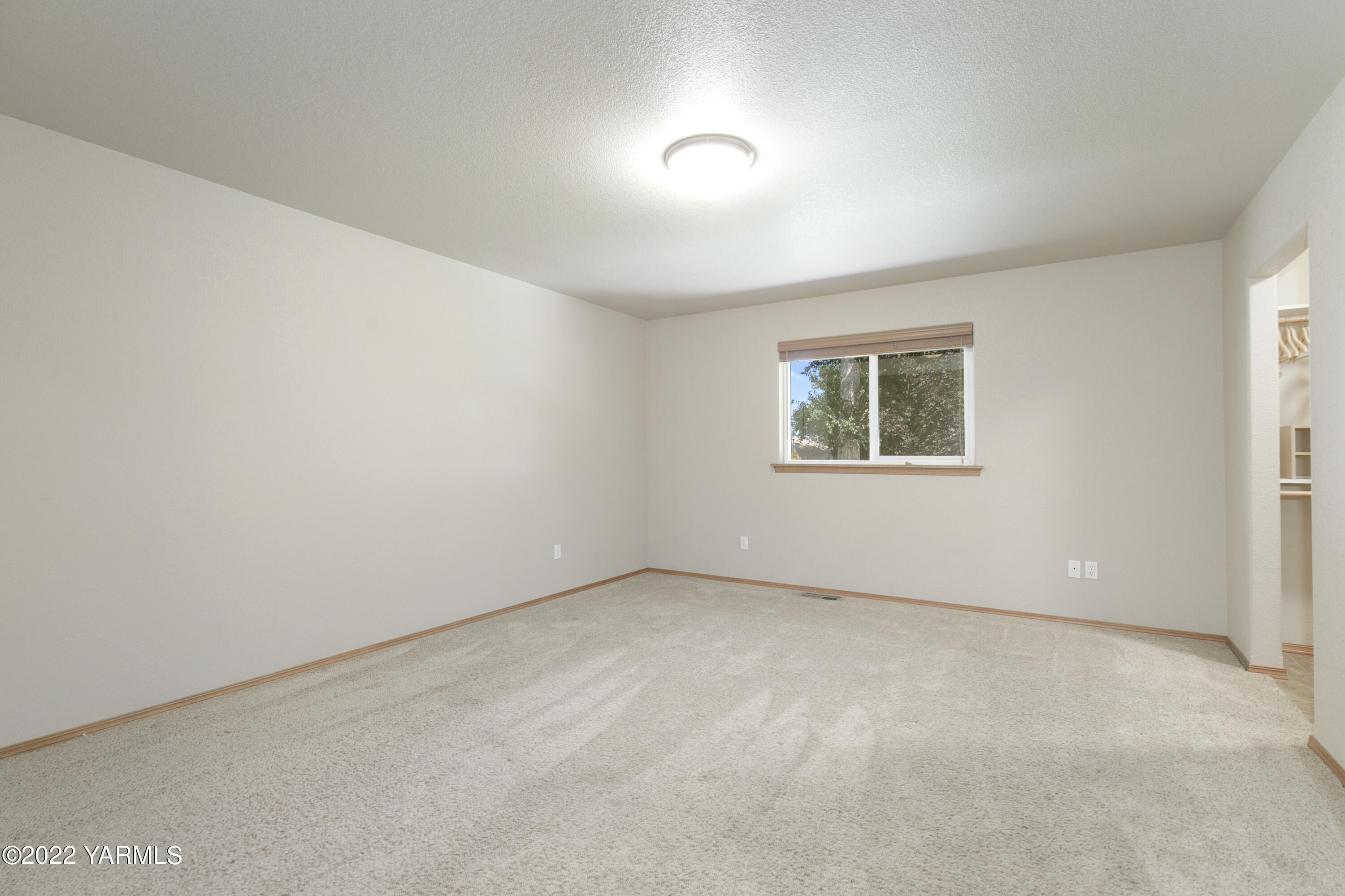 4430 Stover Road Sunnyside, WA 98944 - Photo 17 of 21 Bedroom 2