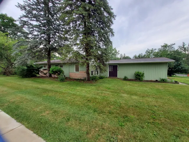 $2,400 | 2828 Packard Street, Ann Arbor, MI 48108