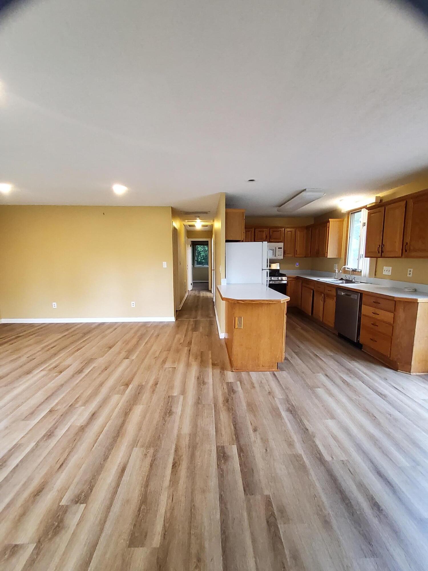 2828 Packard Street Ann Arbor, MI 48108 - Photo 4 of 18 20250712_131935