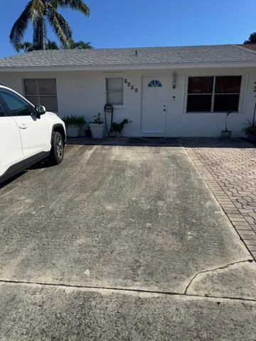 $2,300 | 4916 Pimlico Court, West Palm Beach, FL 33415