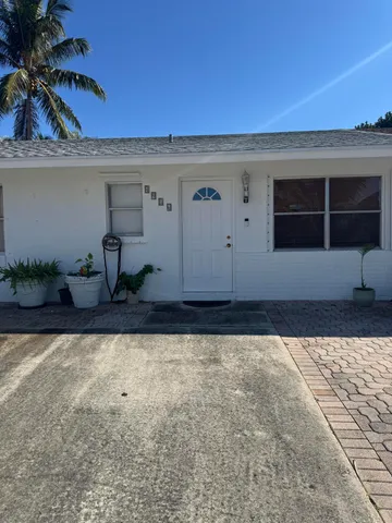 $2,300 | 4916 Pimlico Court, West Palm Beach, FL 33415