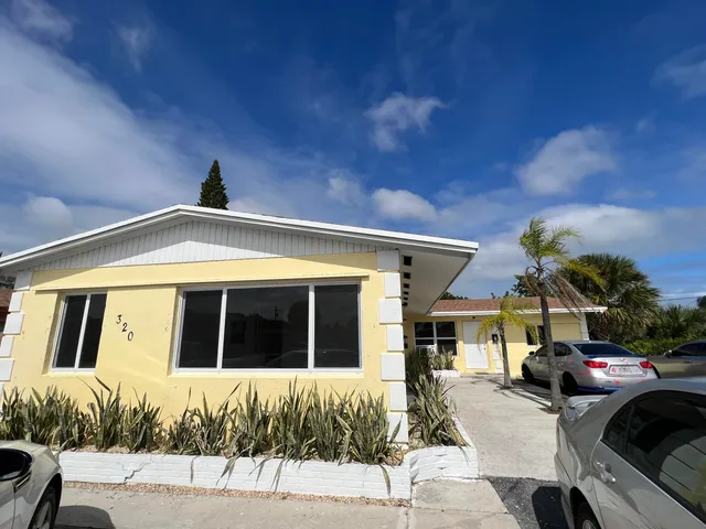 $1,350 | 320 West Blue Heron Boulevard, Unit 3B, Riviera Beach, FL 33404