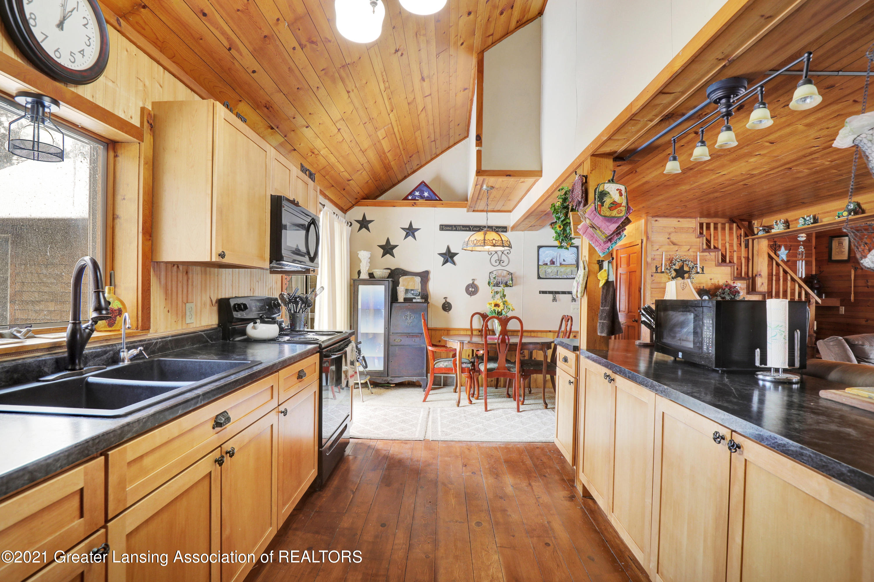 9073 South State Road Portland, MI 48875 - Photo 6 of 32 9I3A6234